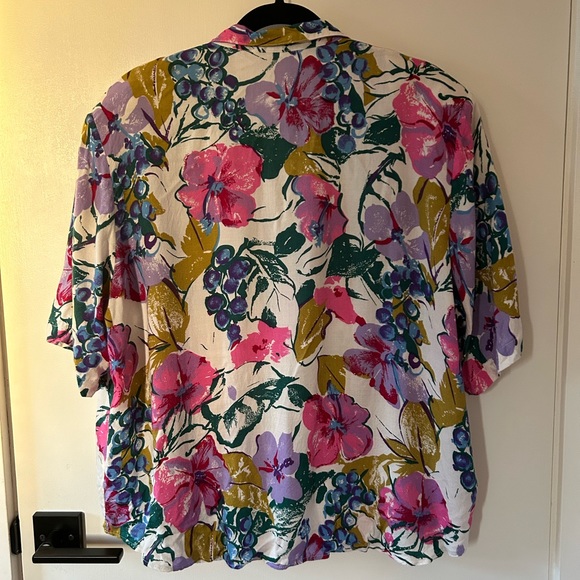 Vintage 1980s Hawaiian style shirt - Picture 3 of 3